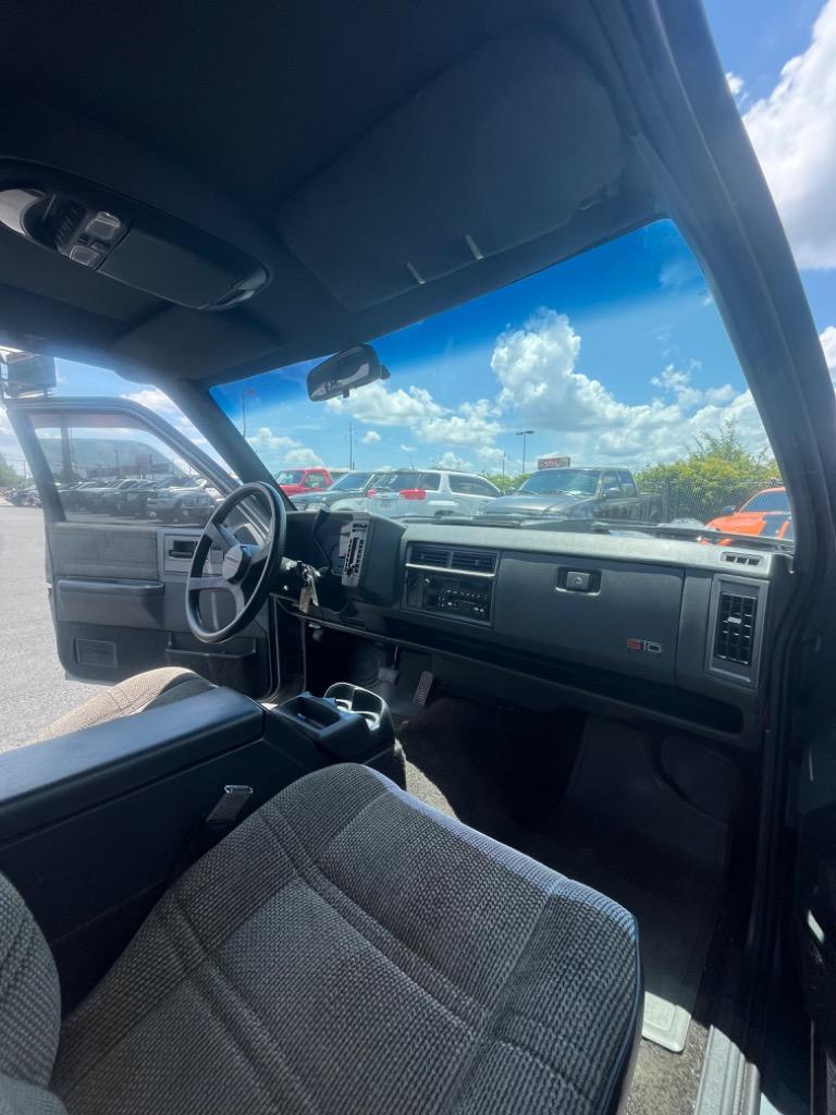 1990 Chevrolet Blazer - Photo 13