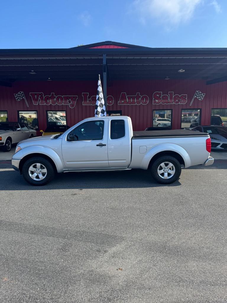 2011 Nissan Frontier SV's photo
