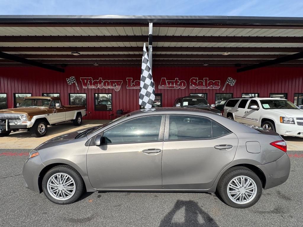 2016 Toyota Corolla LE's photo