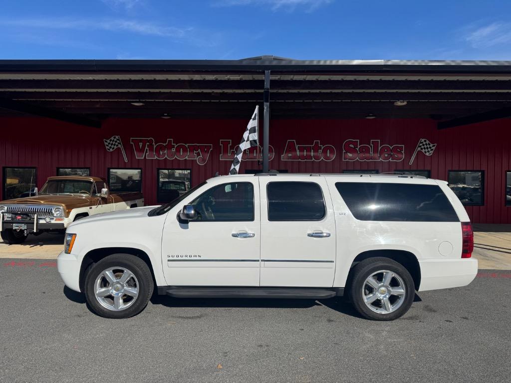 2009 Chevrolet Suburban LTZ's photo