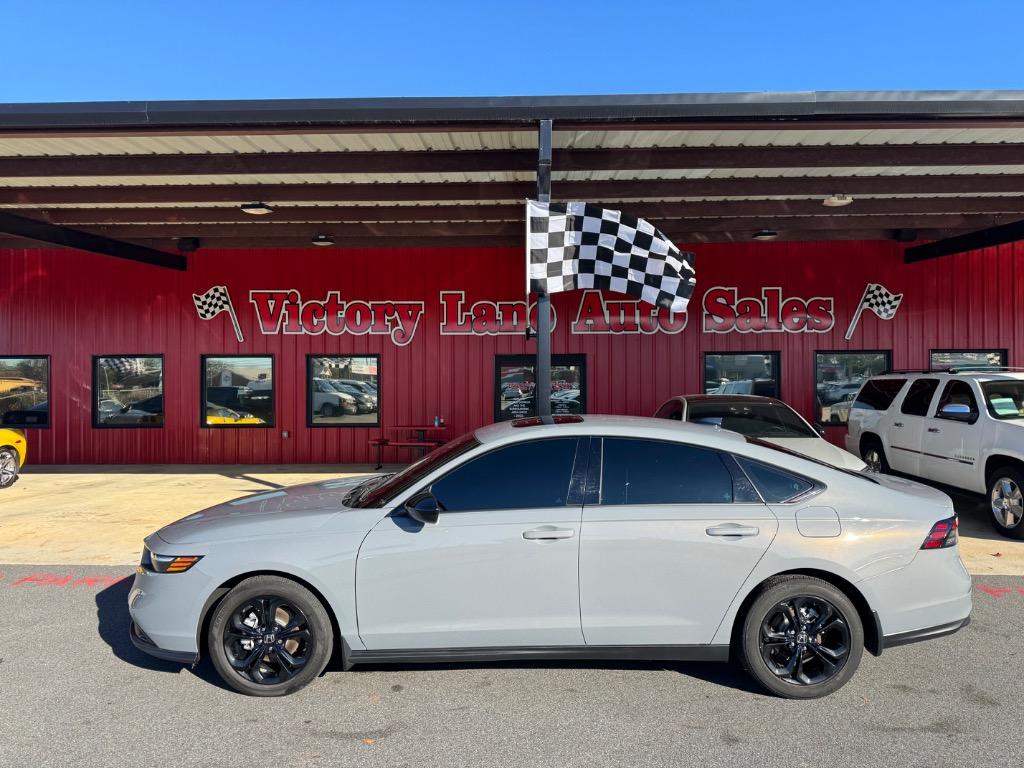 2025 Honda Accord SE's photo