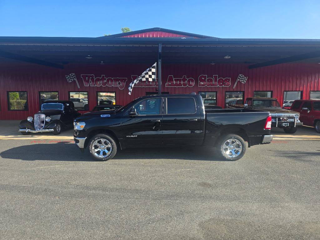 2024 RAM 1500 Big Horn/Lone Star 4x4 Crew Cab 5'7's photo